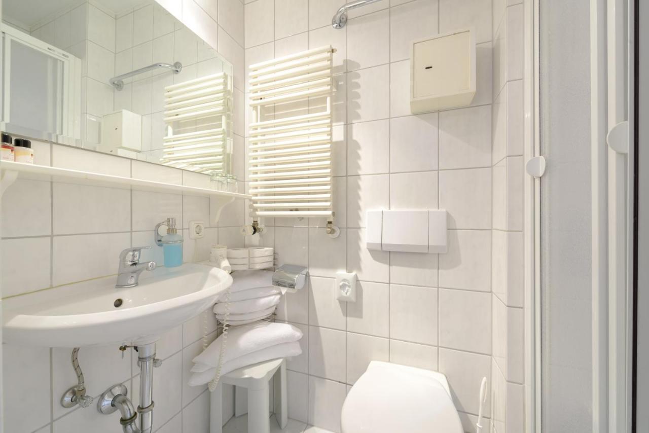 Hotel "Malerwinkel" Gmbh Seeon Seebruck Ruang foto